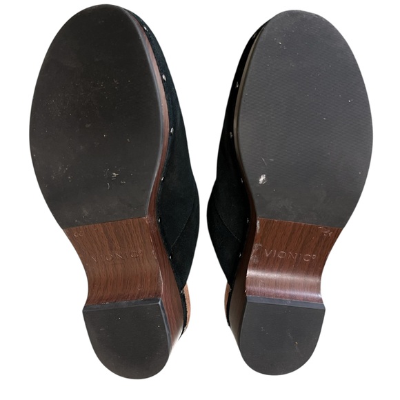 Vionic Kacie black suede orthotic clogs - Picture 8 of 9